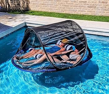 حشرات در استخر