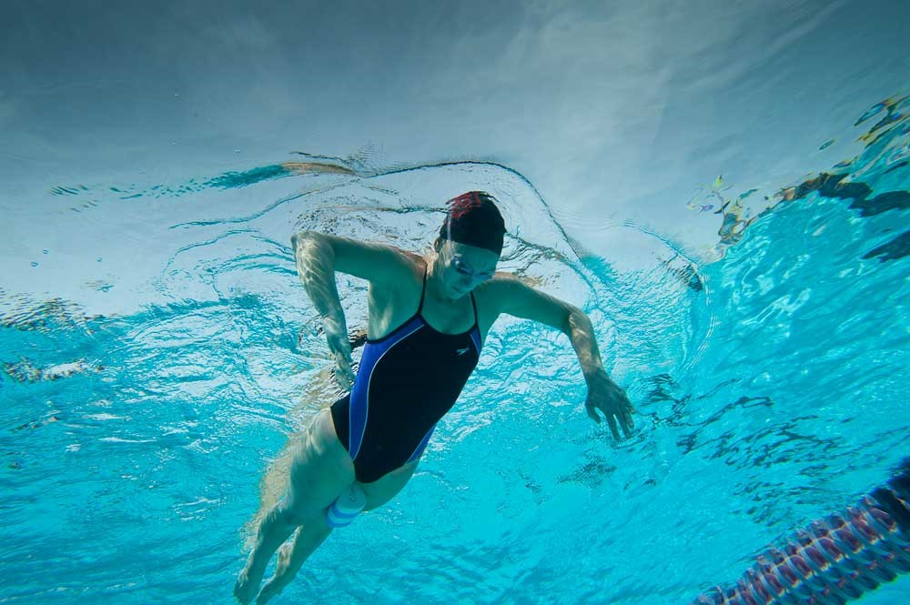 آموزش تکنیک اسکالینگ در شنا | تکنیک‌ها، تمرین‌ها و نکات حرفه‌ای