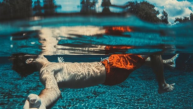 عفونت ادراری بعد از شنا | آنچه شناگران باید بدانند